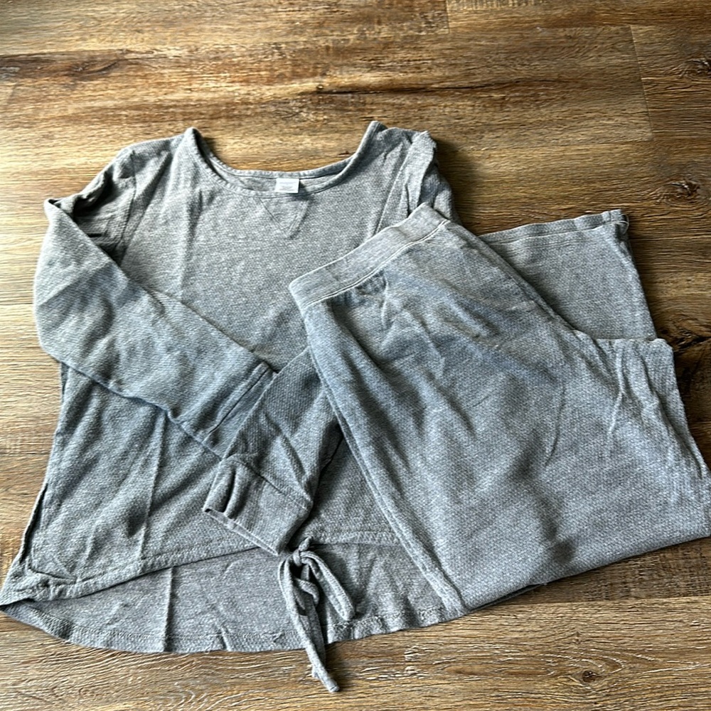 Liz Claiborne Pajama Set